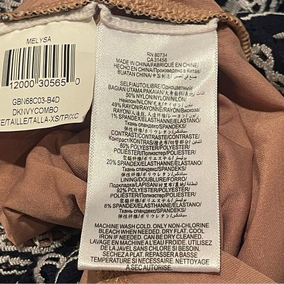 BCBGMAXAZRIA Black White Melysa Bodycon Knit Mini Dress Sz XS - Picture 9 of 10